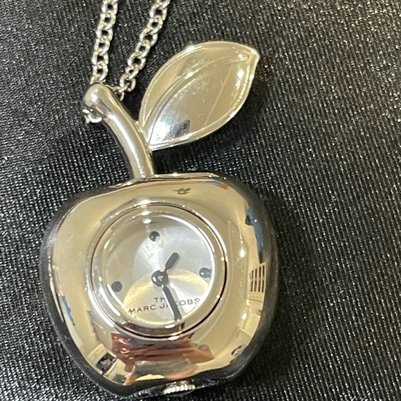 Marc Jacobs Silver Necklace Collection - Picture 2 of 4